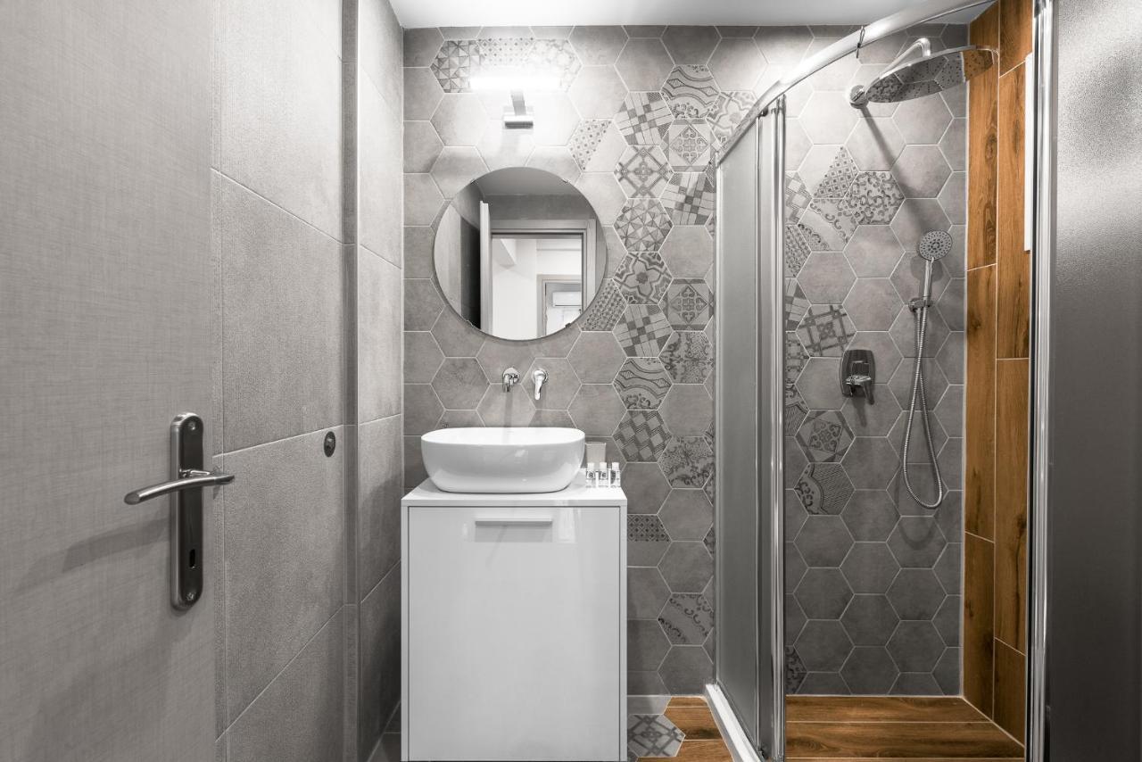 Appartement Wood N White, Nilie Hospitality Mgmt à Thessalonique Extérieur photo